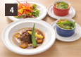 ディナーコースより、牛ほほ肉のワイン煮込み、グラタン、サラダ。料理は季節によって変わります。